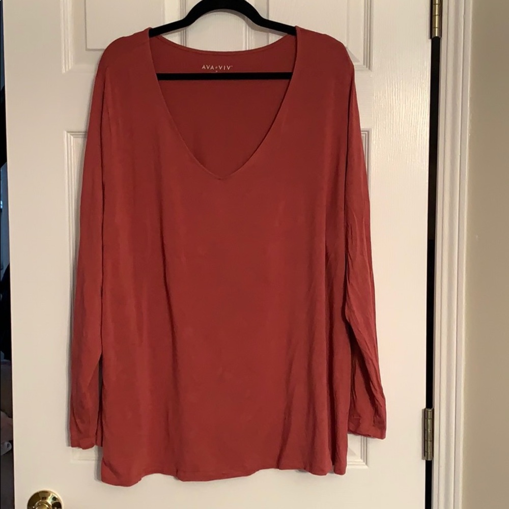 Ava and Viv vneck tee